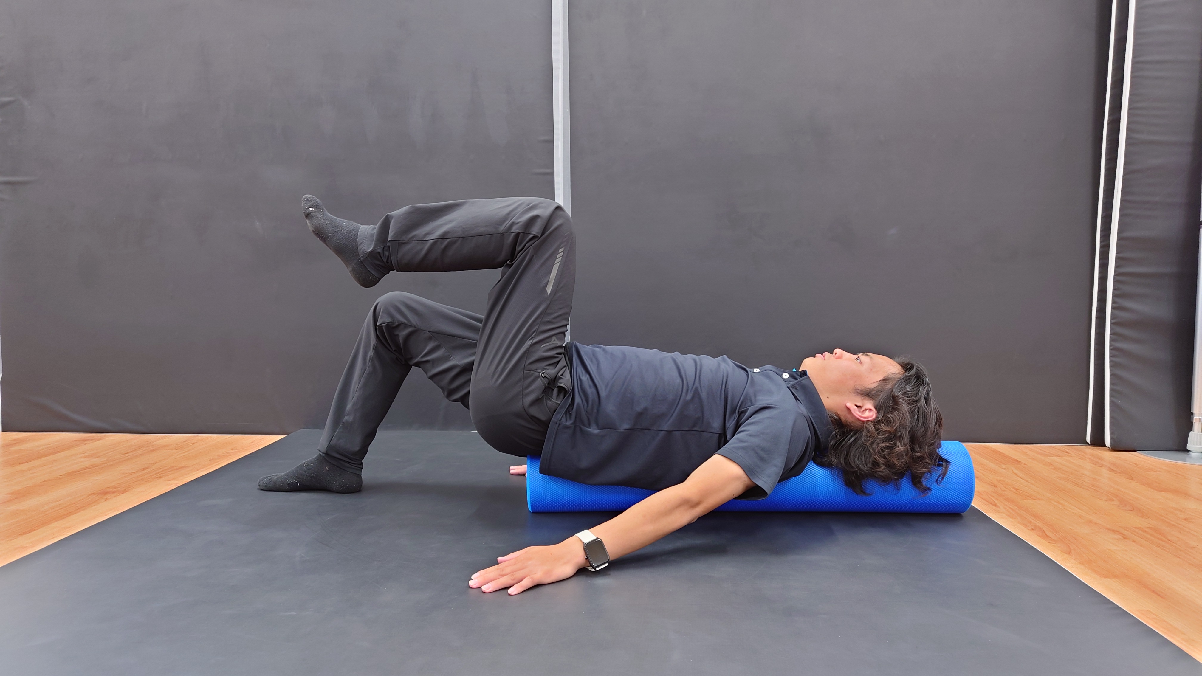 仰臥位片足挙上